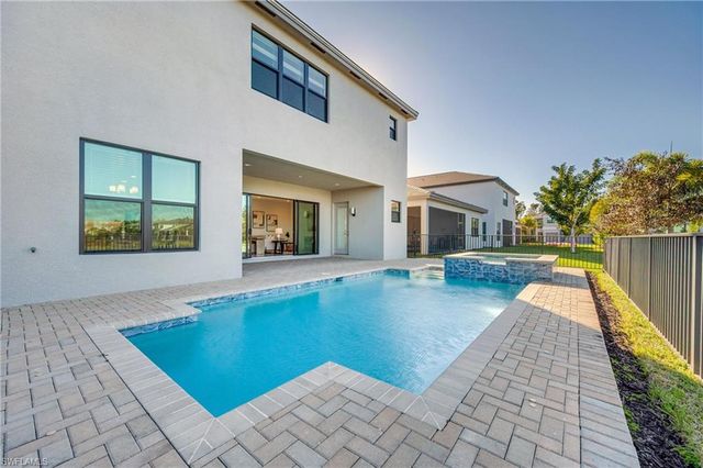 12775 Woodbury DR, Estero, FL 33928