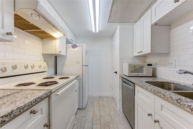 830 Threadneedle Street 224, Houston, TX 77079
