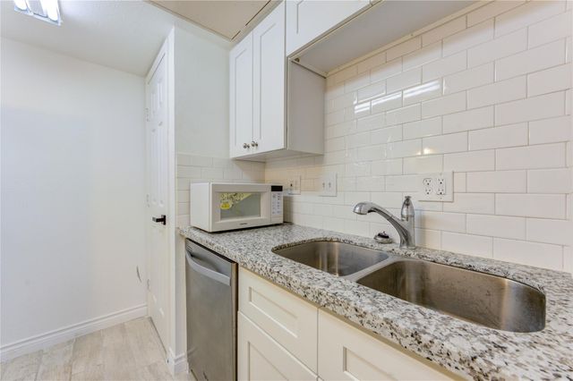 830 Threadneedle Street 224, Houston, TX 77079