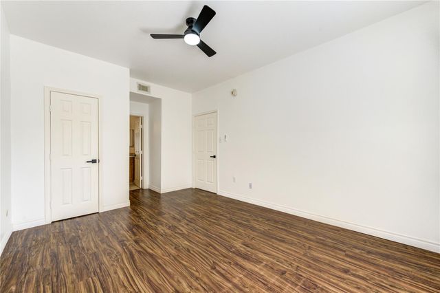 830 Threadneedle Street 224, Houston, TX 77079