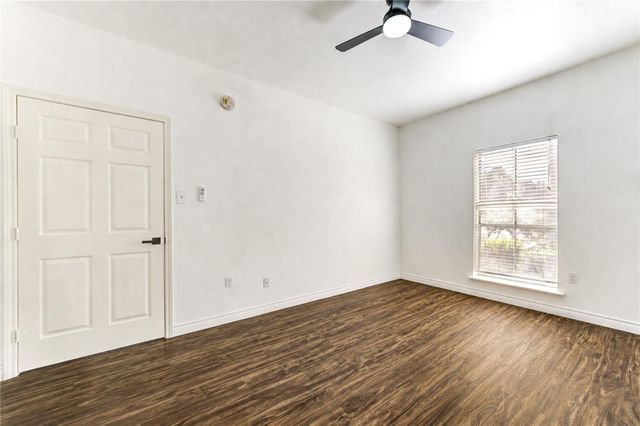 830 Threadneedle Street 224, Houston, TX 77079