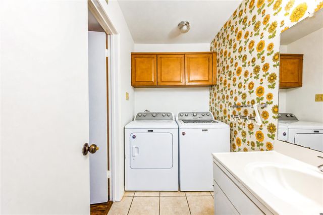 830 Threadneedle Street 224, Houston, TX 77079
