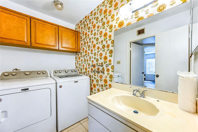 830 Threadneedle Street 224, Houston, TX 77079