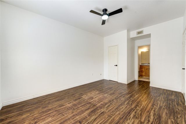 830 Threadneedle Street 224, Houston, TX 77079