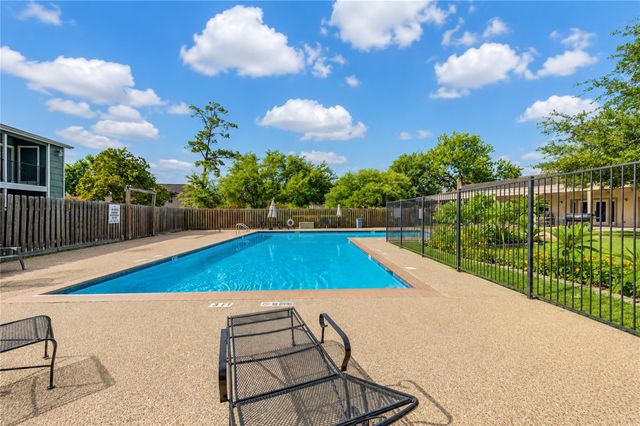 830 Threadneedle Street 224, Houston, TX 77079