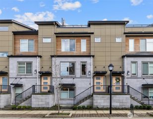 964 7th Avenue NE ##2.4, Issaquah, WA 98029