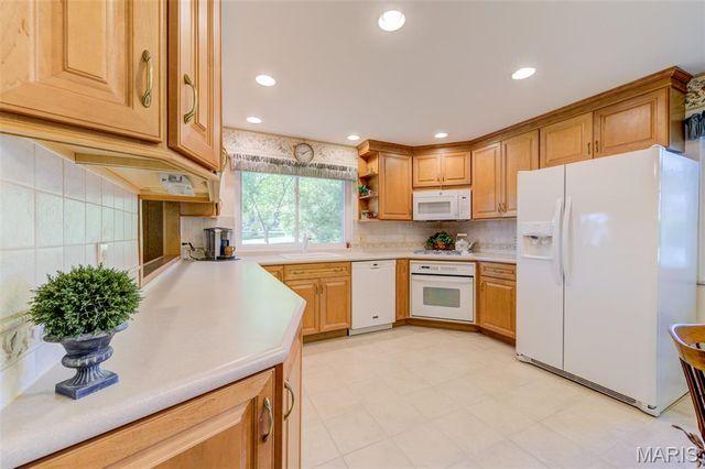 38 Forestvale Drive, Chesterfield, MO 63017