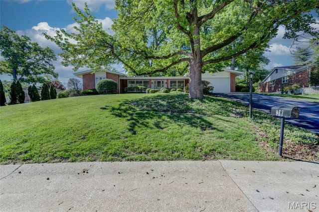 38 Forestvale Drive, Chesterfield, MO 63017