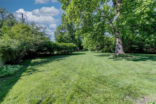 38 Forestvale Drive, Chesterfield, MO 63017