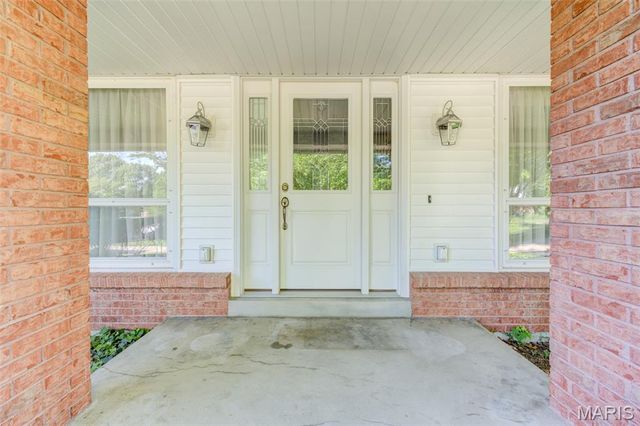 38 Forestvale Drive, Chesterfield, MO 63017