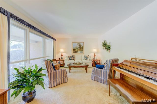 38 Forestvale Drive, Chesterfield, MO 63017