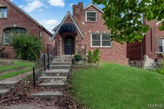 4035 Fairview Avenue, St Louis, MO 63116