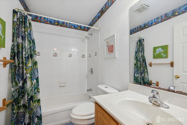 13 Johnson Avenue, Monroe, NJ 08831