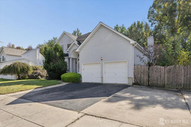 13 Johnson Avenue, Monroe, NJ 08831