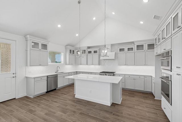 12114 Old Fashion Circle, Mont Belvieu, TX 77535