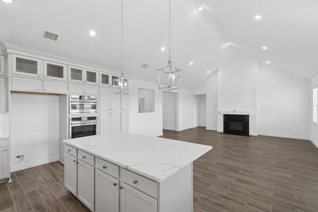 12114 Old Fashion Circle, Mont Belvieu, TX 77535