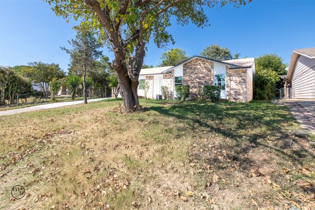 2318 May Lane, Grand Prairie, TX 75050