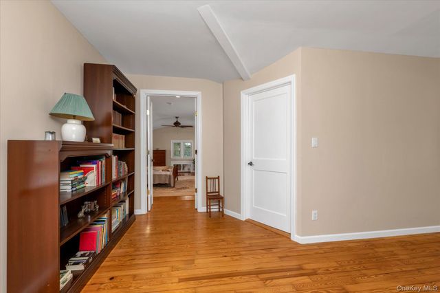 2 Inwood Road, Glen Cove, NY 11542