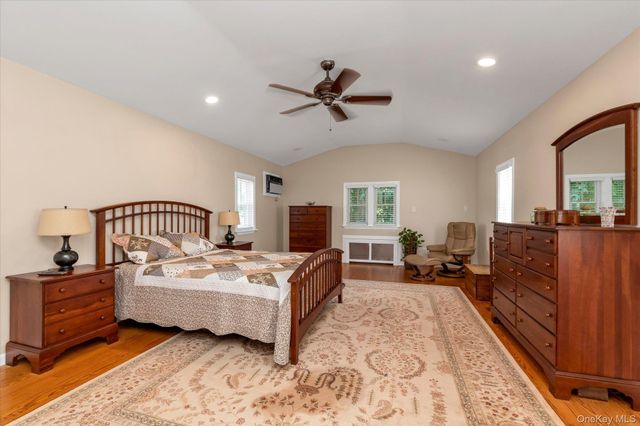 2 Inwood Road, Glen Cove, NY 11542
