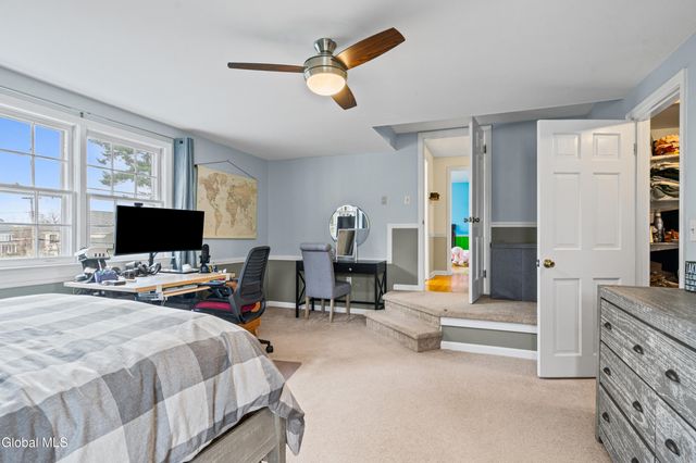 1174 Godfrey Lane, Niskayuna, NY 12309