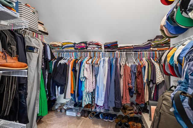 1174 Godfrey Lane, Niskayuna, NY 12309