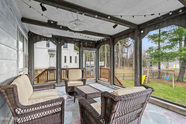 1174 Godfrey Lane, Niskayuna, NY 12309