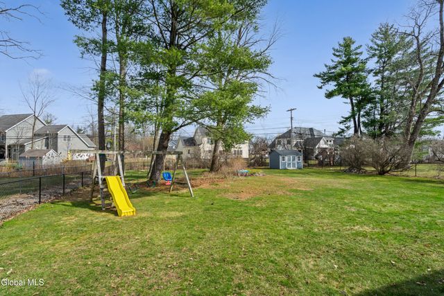 1174 Godfrey Lane, Niskayuna, NY 12309