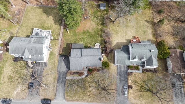 1174 Godfrey Lane, Niskayuna, NY 12309