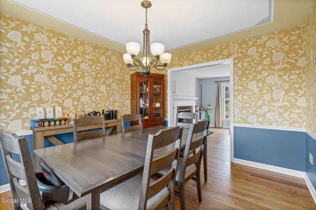 1174 Godfrey Lane, Niskayuna, NY 12309