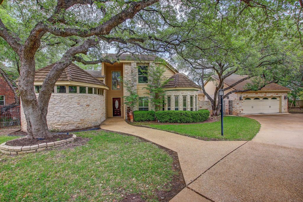 36 Cottondale RD, The Hills, TX 78738