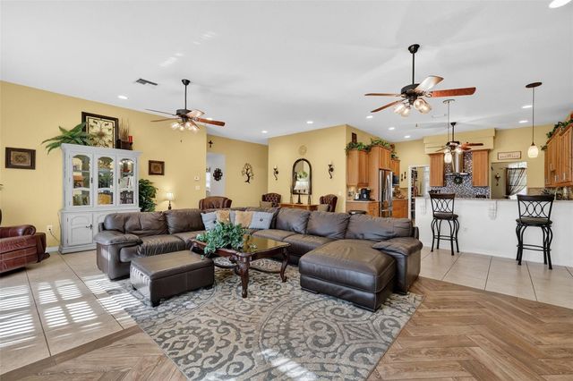 19703 TWIN PONDS ROAD, Umatilla, FL 32784