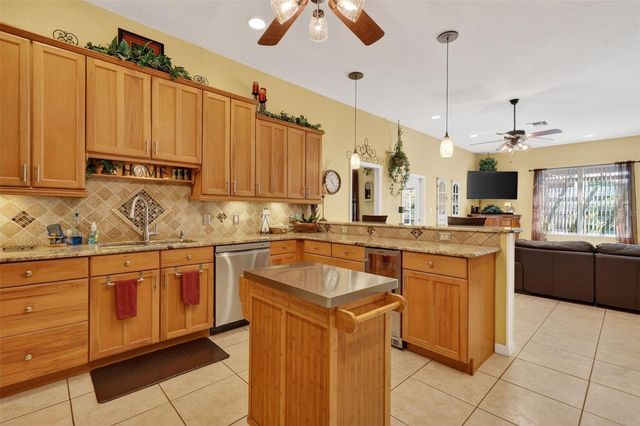 19703 TWIN PONDS ROAD, Umatilla, FL 32784