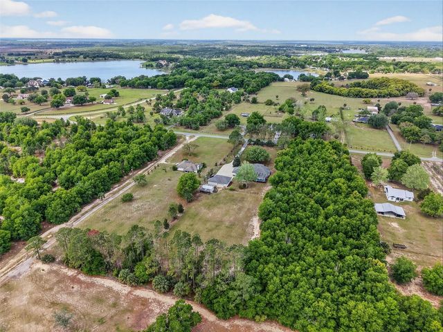 19703 TWIN PONDS ROAD, Umatilla, FL 32784