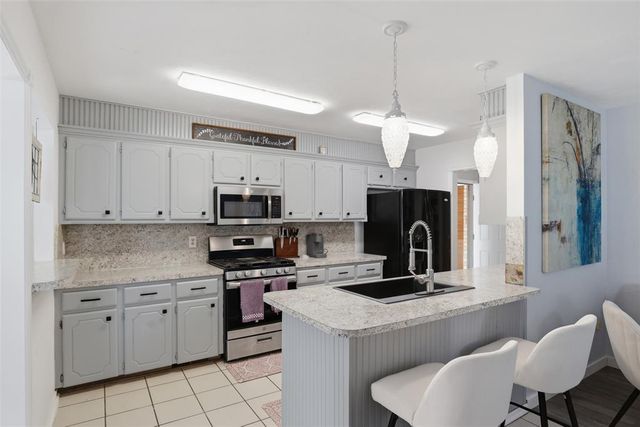 11304 Windmill Place, Oklahoma City, OK 73162