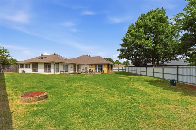 11304 Windmill Place, Oklahoma City, OK 73162