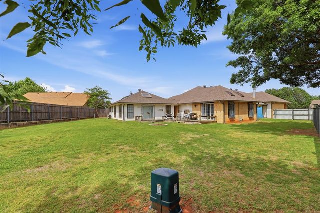 11304 Windmill Place, Oklahoma City, OK 73162