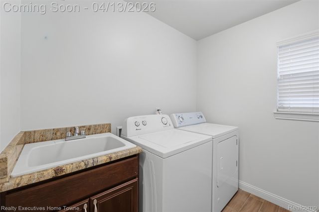 50486 Torrey Pines Drive, Macomb Township, MI 48042