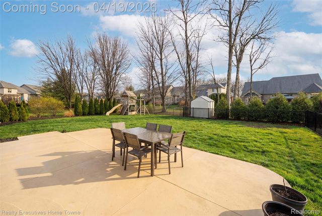 50486 Torrey Pines Drive, Macomb Township, MI 48042