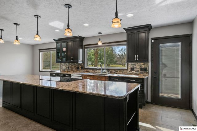 7621 Englewood Drive, Lincoln, NE 68510