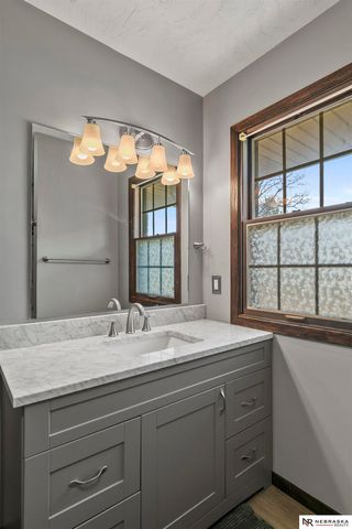 7621 Englewood Drive, Lincoln, NE 68510