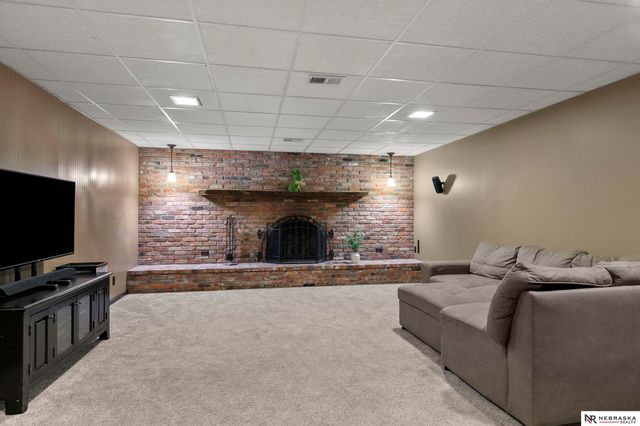 7621 Englewood Drive, Lincoln, NE 68510