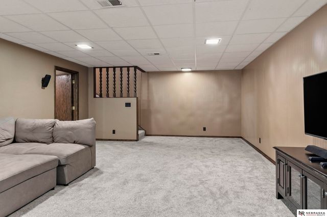 7621 Englewood Drive, Lincoln, NE 68510