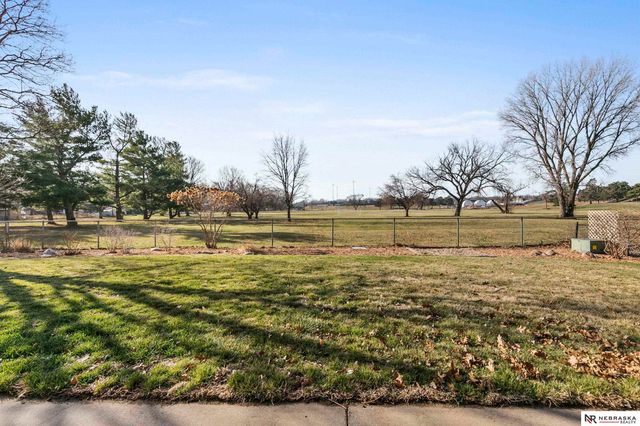 7621 Englewood Drive, Lincoln, NE 68510