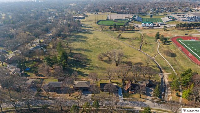 7621 Englewood Drive, Lincoln, NE 68510