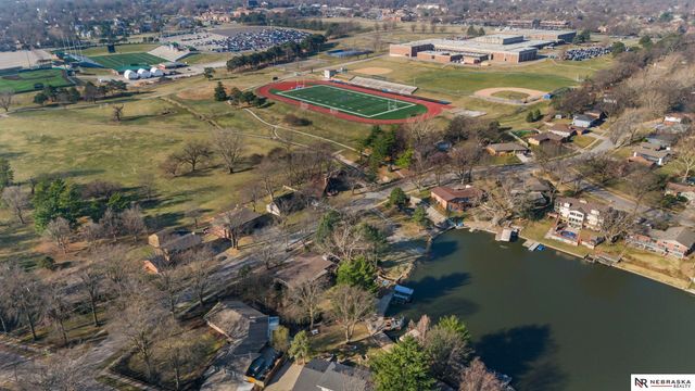 7621 Englewood Drive, Lincoln, NE 68510