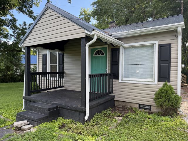 708 S Franklin St, Tullahoma, TN 37388