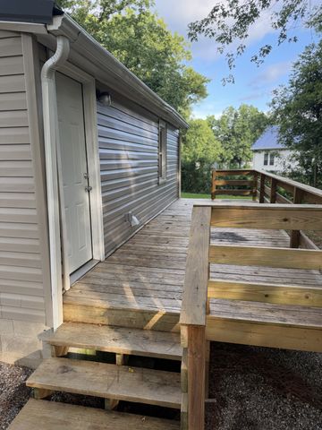 708 S Franklin St, Tullahoma, TN 37388