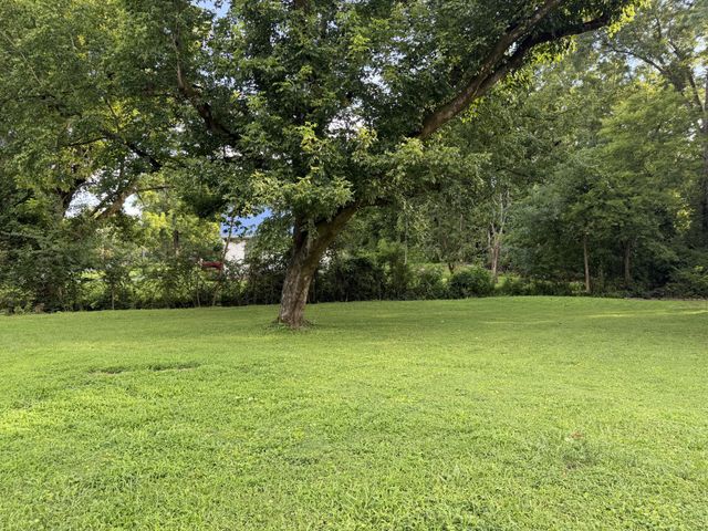 708 S Franklin St, Tullahoma, TN 37388