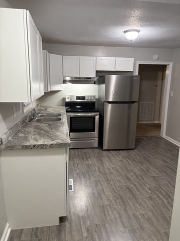 708 S Franklin St, Tullahoma, TN 37388