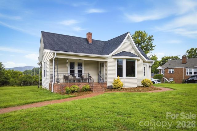 513 Bouchard Avenue NE, Valdese, NC 28690